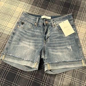 KanCan Kloe Low Rise Frayed Hem Roll Cuff Denim Short - Light Blue - Size 2